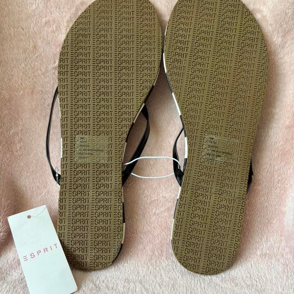 NWT Esprit black and white flip flops SZ 10 - Picture 5 of 5